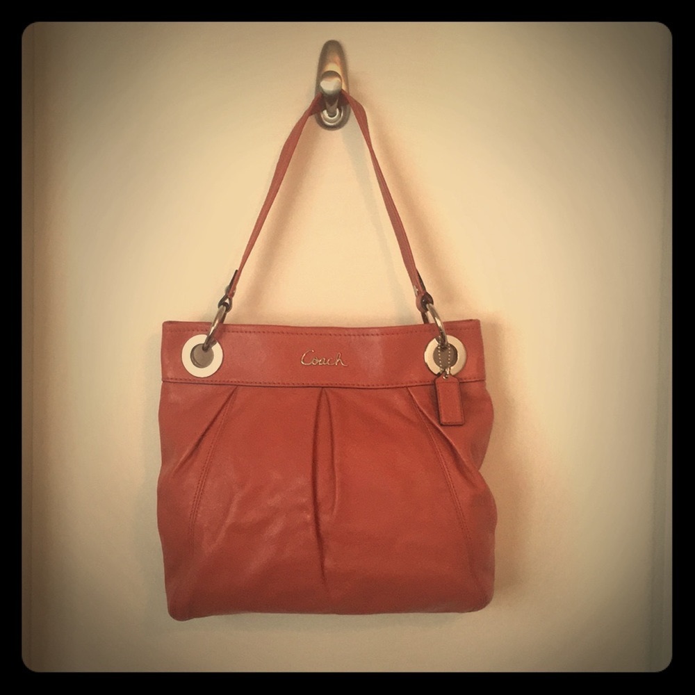 Pink coach shoulder/crossbody bag! 🌸